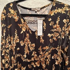 3/4  sleeve plus size shirt with gold and brown flowers
